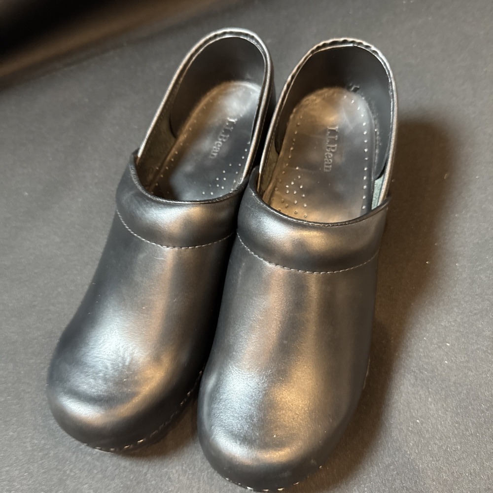 L.L.Bean Women's 9M Black Leather Professional Slip On Comfort Clogs Shoes - Picture 3 of 11
